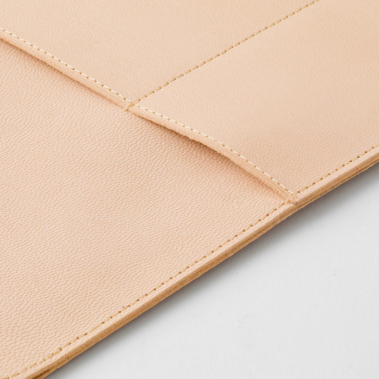 MD Product Notebook Bag Vertical Goat Leather (A5)