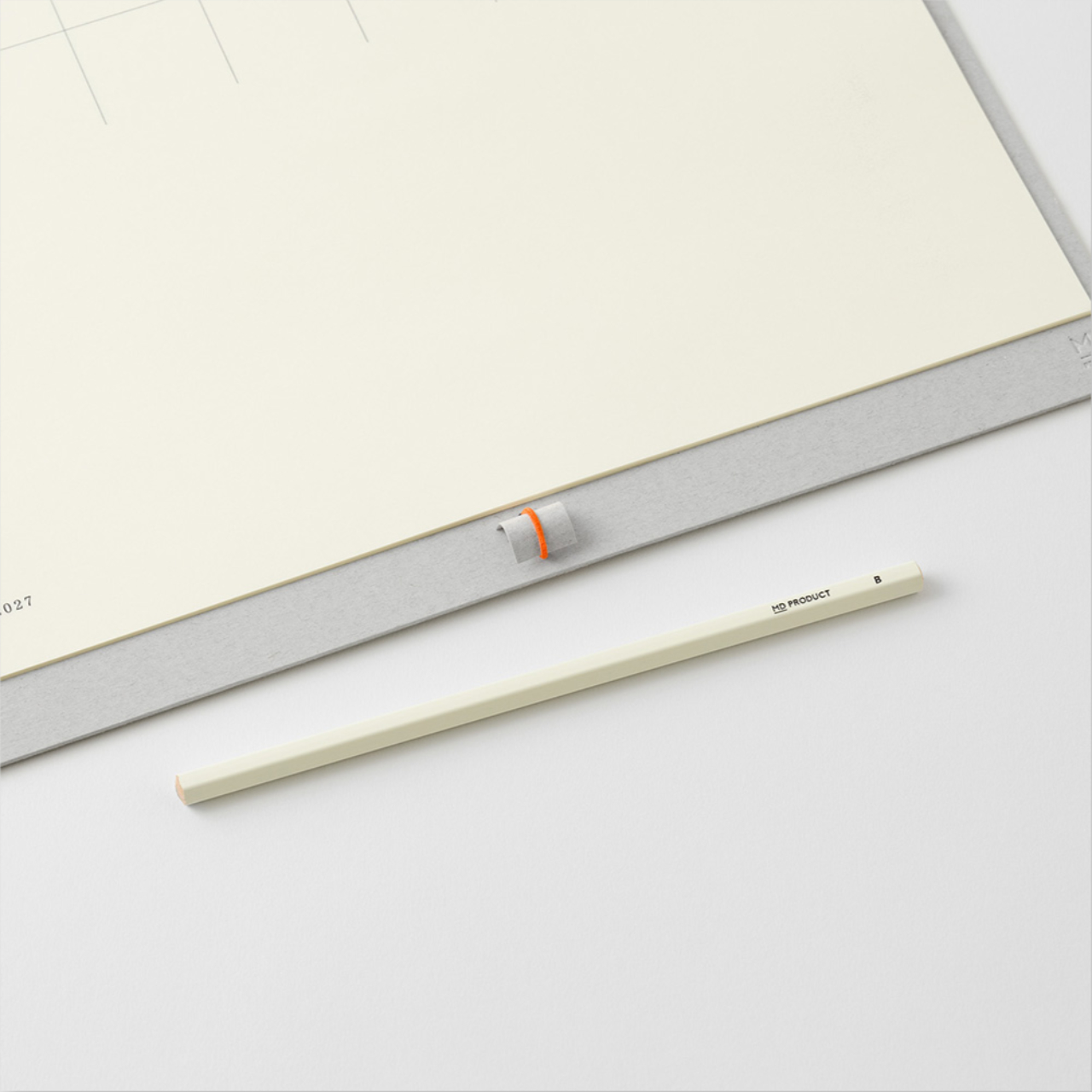 MD Product Wandkalender mit Bleistift 2027