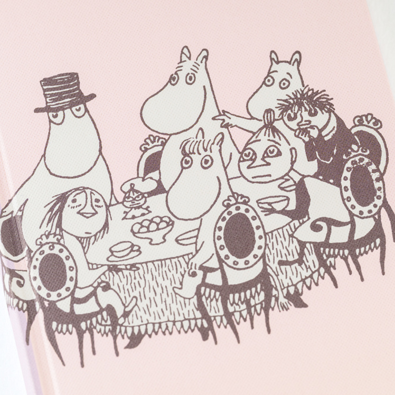 Hobonichi Taschenplaner 2027 Weeks Moomin: At the Table (engl.)