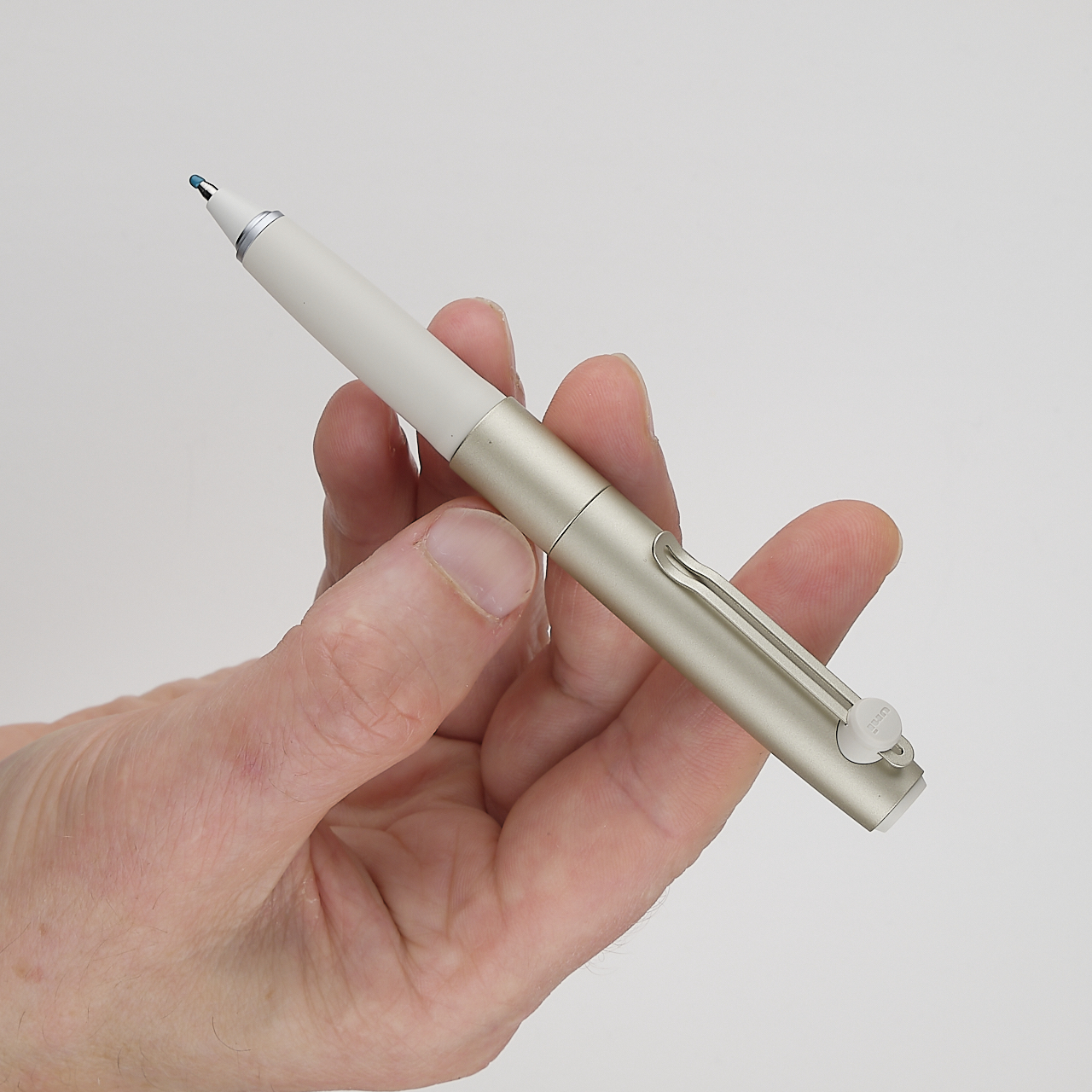 Uni-ball ZENTO Signature Gel Pen Champagne Gold (0.7 mm)